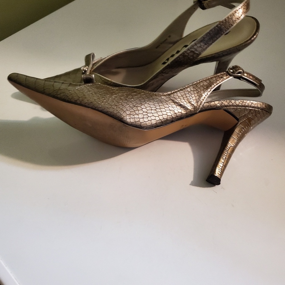 Shoes - Picture 3 of 3
